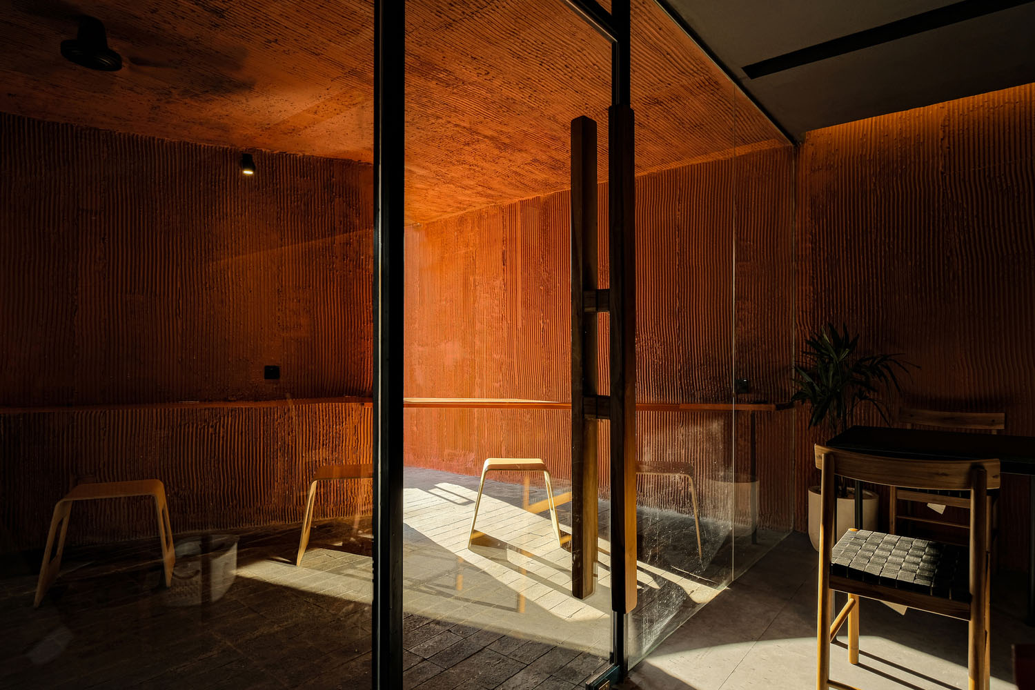 INS Studio,咖啡厅设计案例,咖啡店设计,District 27 Coffee咖啡厅,印度尼西亚,咖啡店设计案例,创意咖啡店,极简风格咖啡厅