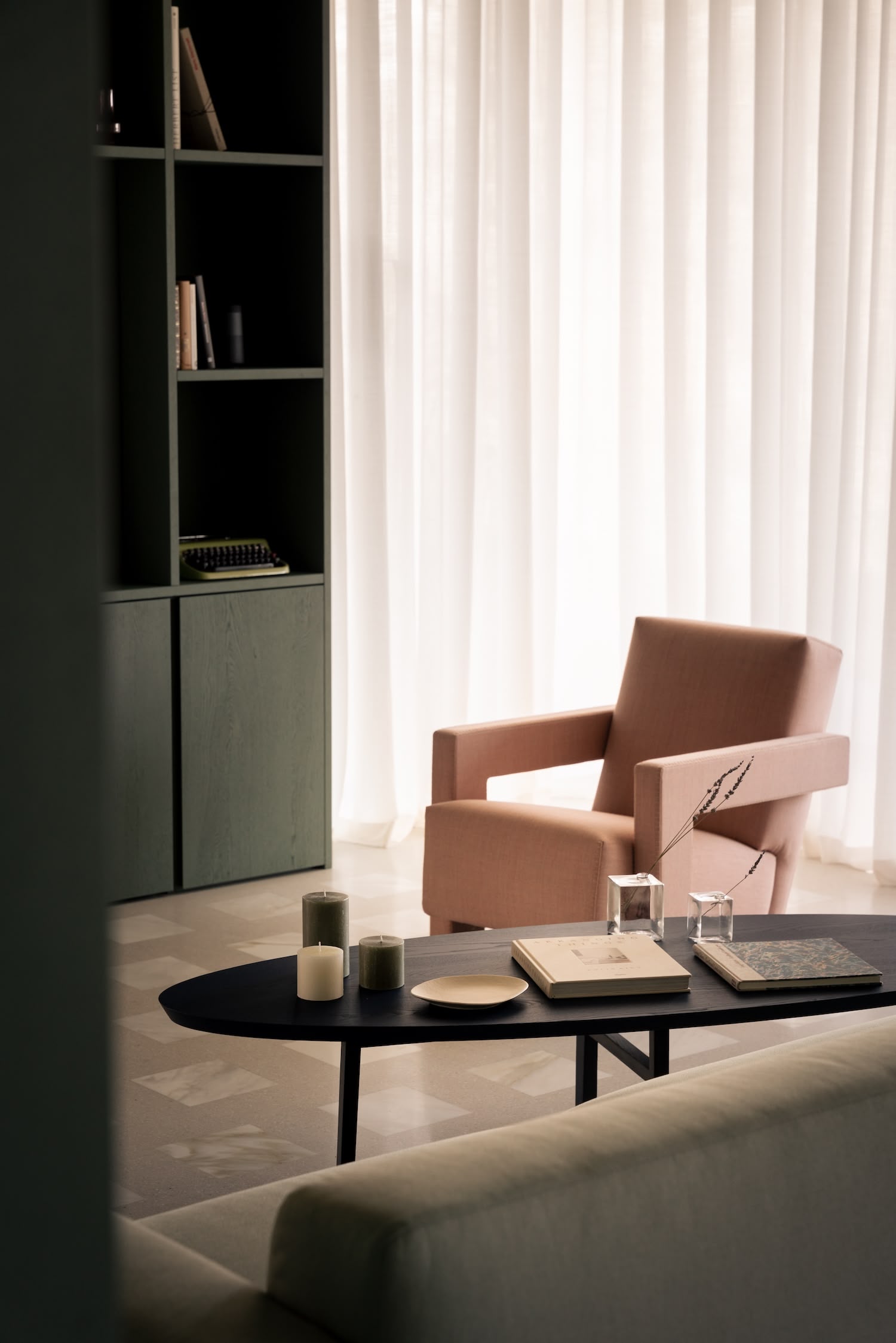 Tuckey Design Studio,别墅设计案例,别墅设计方案,极简主义别墅,意大利,极简风格,湖景别墅