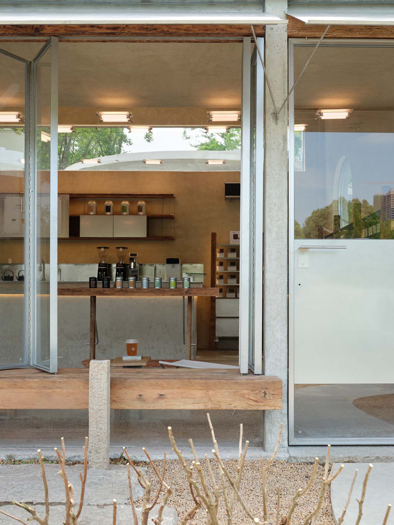 茶饮店设计,茶饮店改造,景区茶饮店设计,开放式茶饮店,茶室设计,茶饮店设计方案,茶饮店设计案例,成都崎寻·分茶寻游,成都,退化建筑