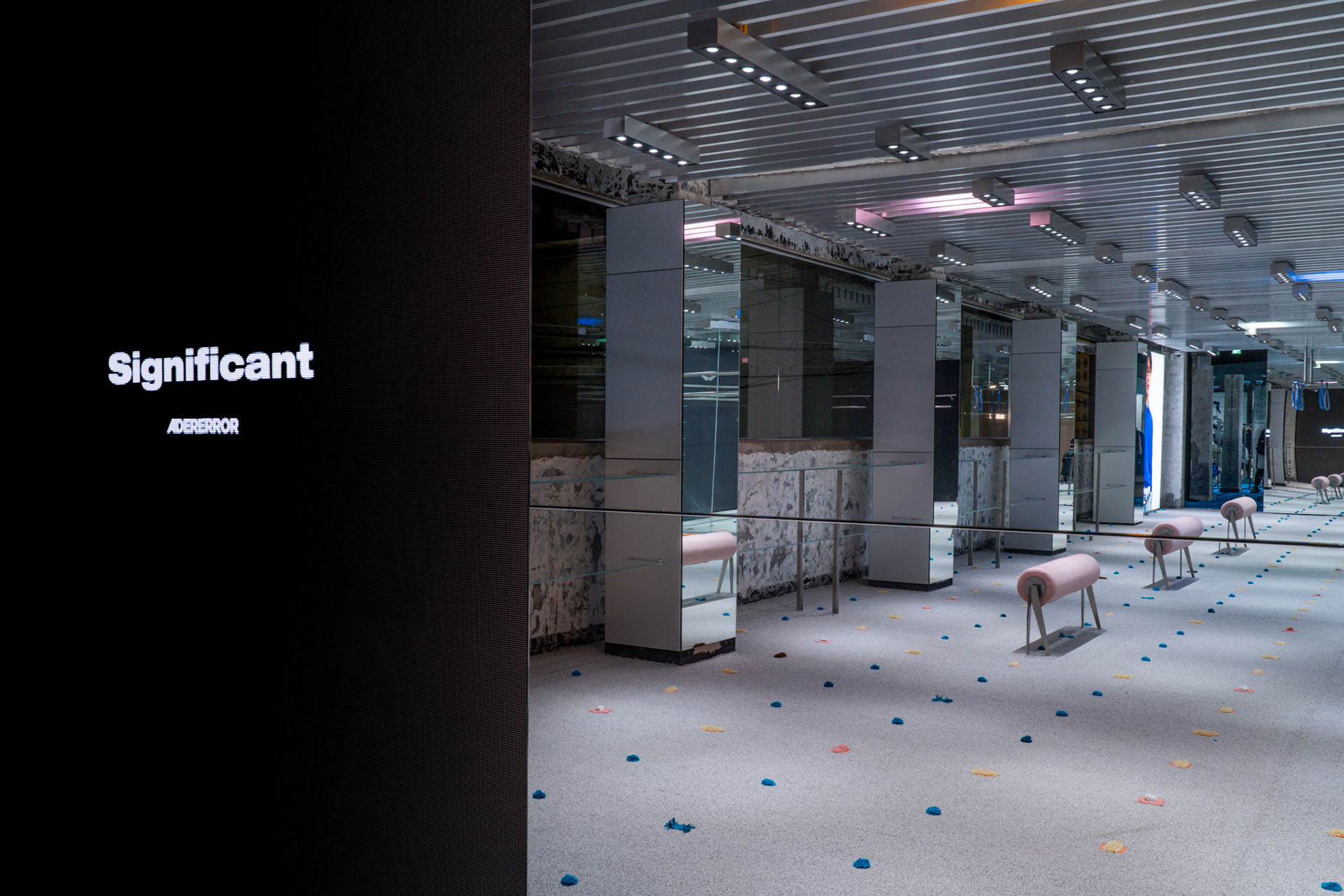 服装店设计,零售店设计,Ader Error,服装店设计案例,服装店设计方案,创意零售店设计,韩国,首尔,旗舰店,Significant