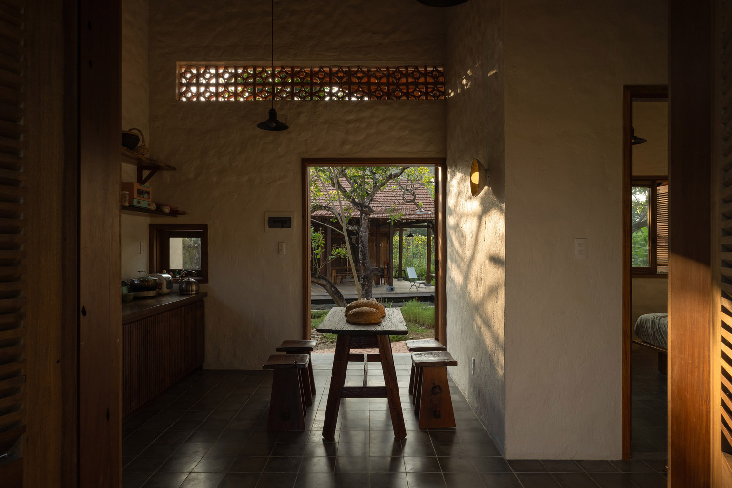 G+ Architects,度假屋,侘寂风格别墅,家庭旅馆设计案例,度假屋设计方案,越南