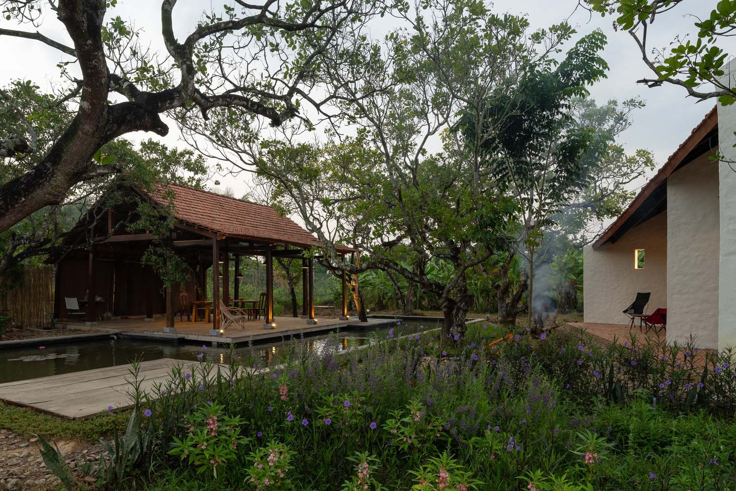 G+ Architects,度假屋,侘寂风格别墅,家庭旅馆设计案例,度假屋设计方案,越南