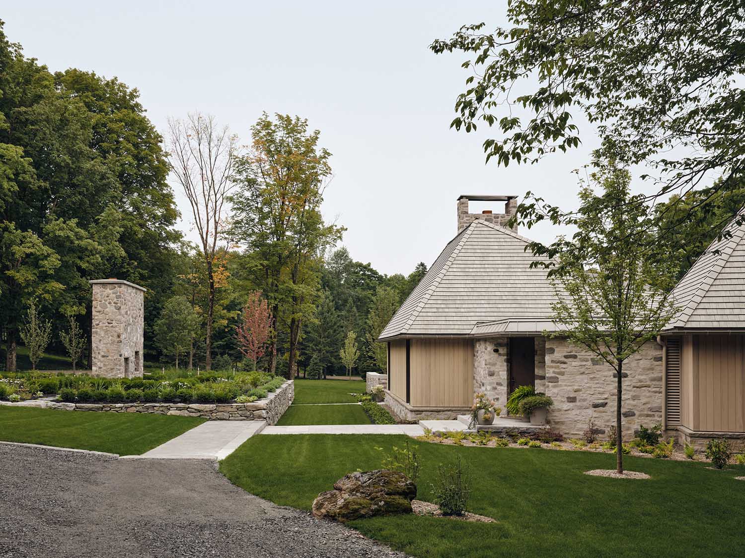 别墅设计,别墅设计案例,Atelier Carle,建筑改造,极简主义,极简风格,湖景别墅,加拿大