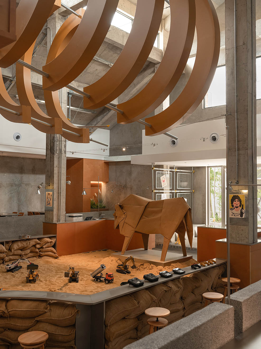 餐厅设计,休闲餐厅设计,开放式餐厅,工业风餐厅,餐厅设计案例,餐厅设计方案,烤肉餐厅设计,牛肉火锅餐厅,餐厅装修,苏州牛栏• NEW LAND,苏州,所乂设计