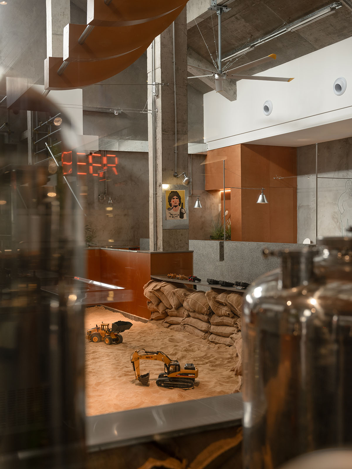 餐厅设计,休闲餐厅设计,开放式餐厅,工业风餐厅,餐厅设计案例,餐厅设计方案,烤肉餐厅设计,牛肉火锅餐厅,餐厅装修,苏州牛栏• NEW LAND,苏州,所乂设计