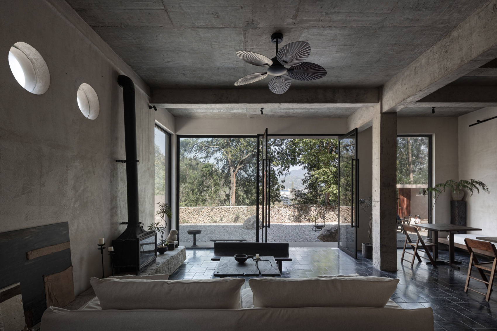 旧宅改造,老房翻新,民宿设计,老房子改造民宿,民宿设计案例,民宿装修,民宿设计方案,旧宅建筑改造,乡村住宅改造,浙江温州竹间居所+民宿,浙江温州,也间室内设计