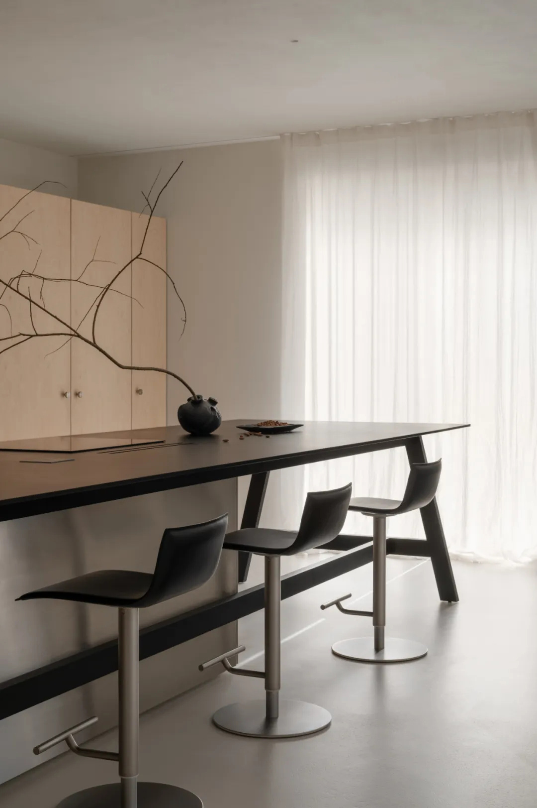 Yara Lysiuk,大平层设计案例,大平层设计方案,大平层软装,住宅设计,大平层装修,极简主义,设计师自宅,极简风格