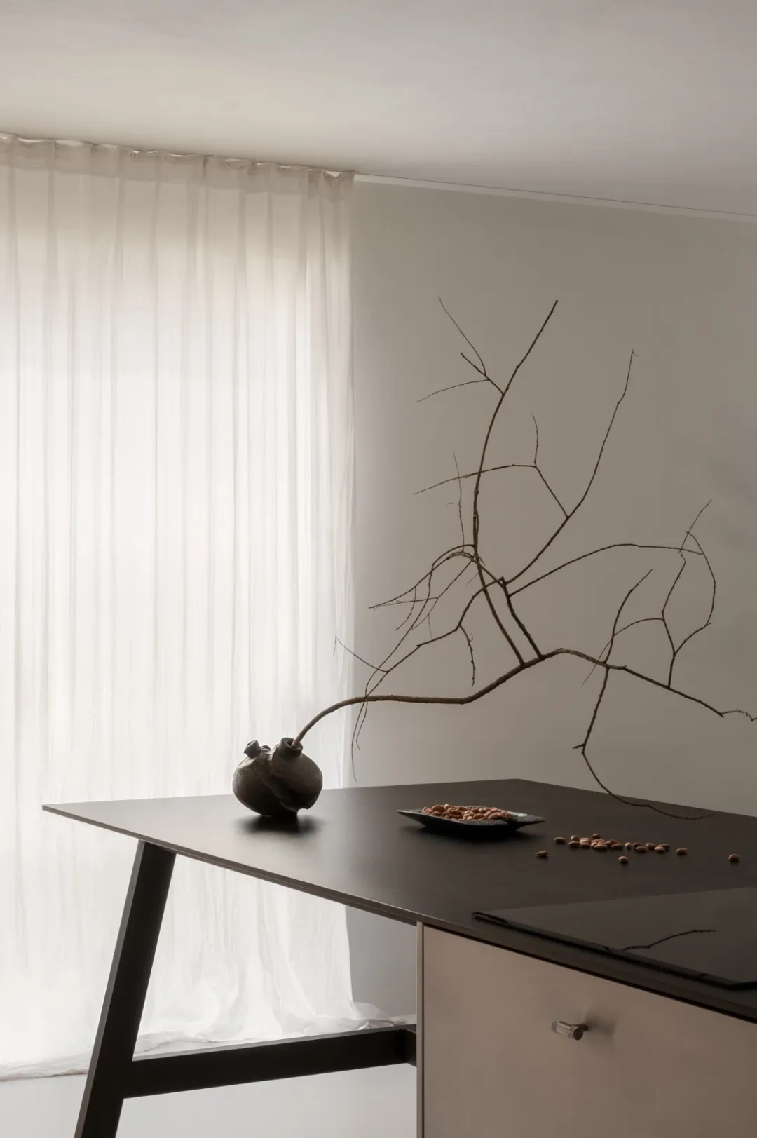 Yara Lysiuk,大平层设计案例,大平层设计方案,大平层软装,住宅设计,大平层装修,极简主义,设计师自宅,极简风格