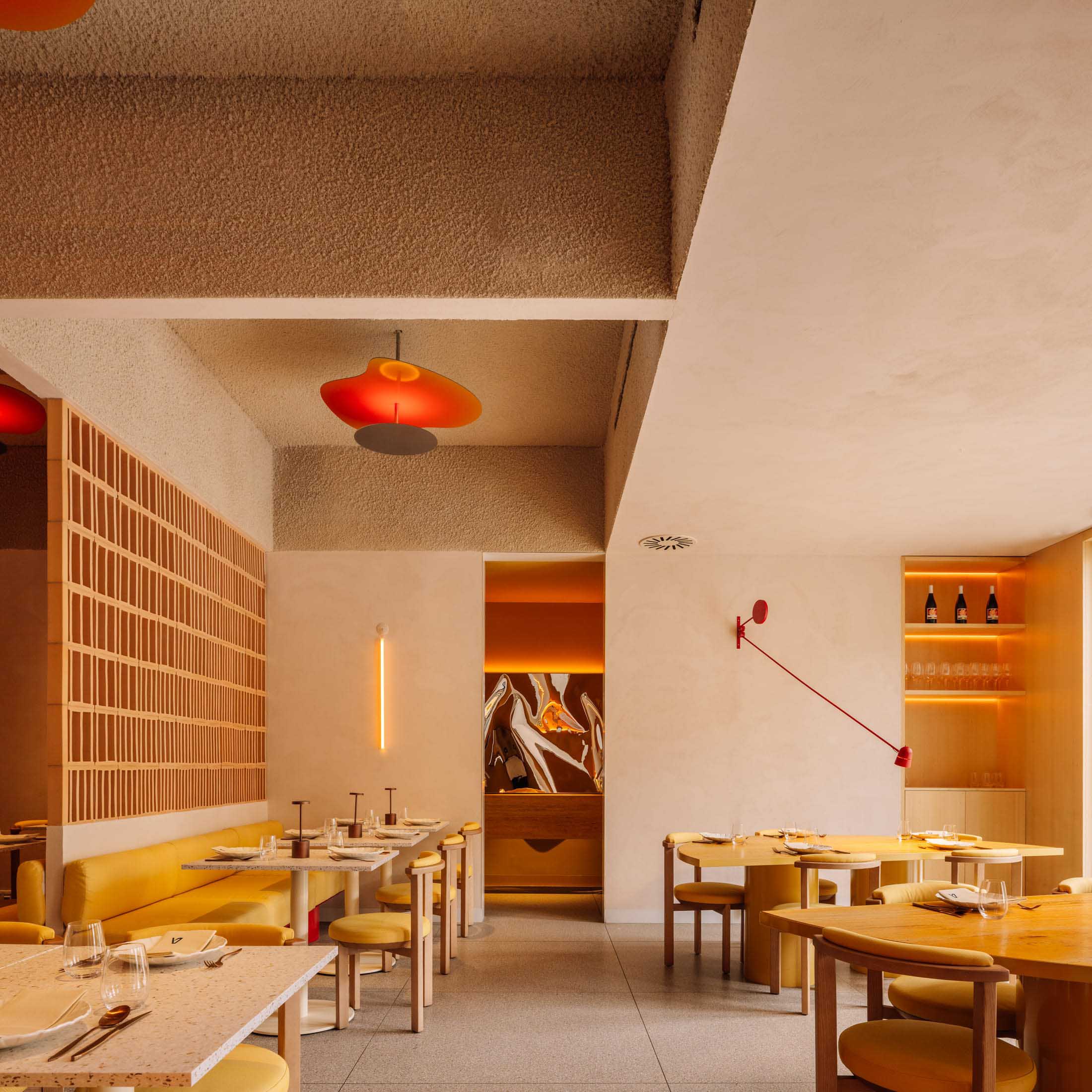 餐厅设计,餐厅设计案例,意大利菜餐厅设计,餐厅设计方案,休闲餐厅,创意餐厅设计,Spacegram,葡萄牙,里斯本,SCUSA