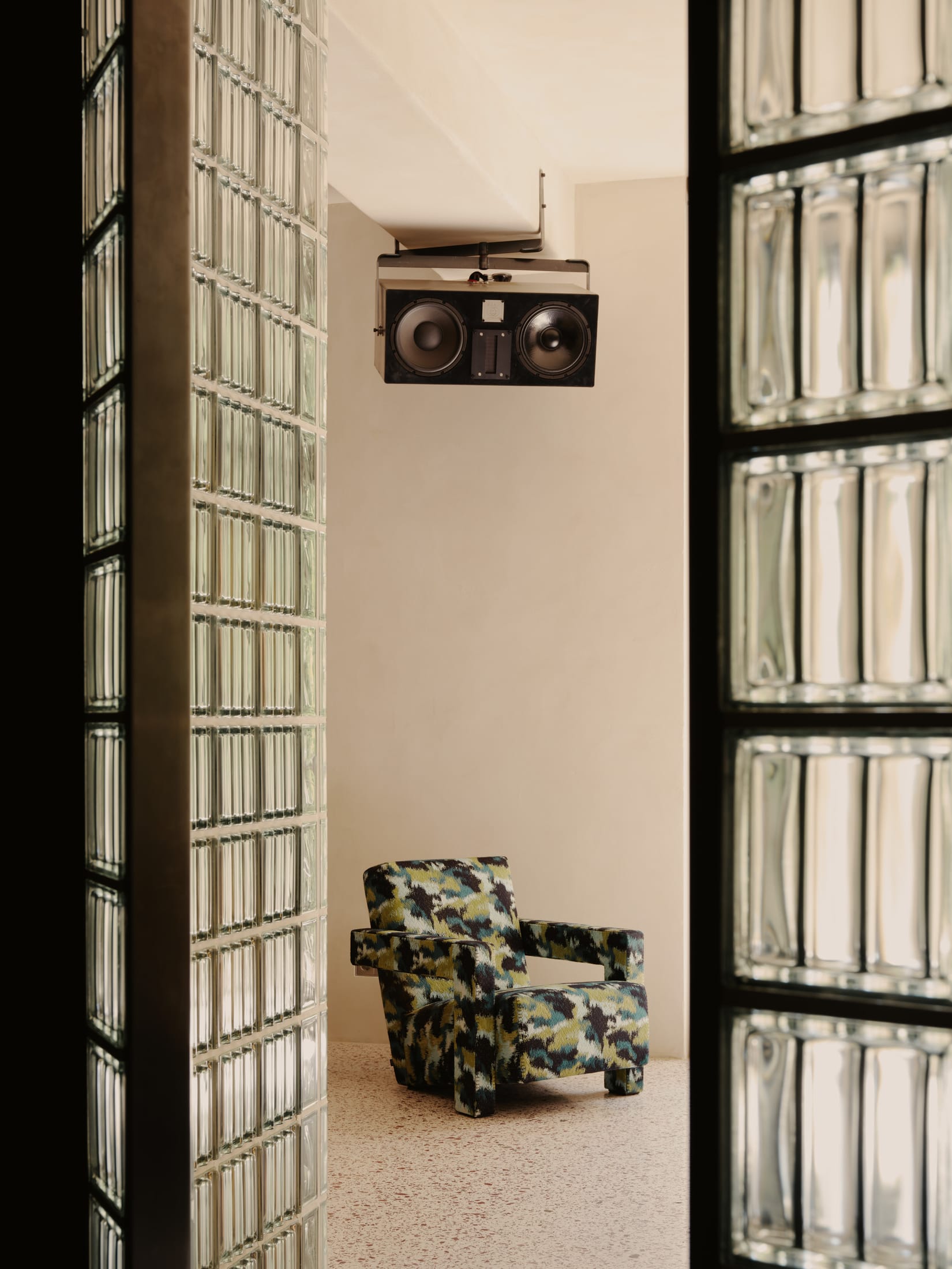 公寓设计,公寓设计案例,Studio Karhard,玻璃砖,极简主义,极简风格,柏林