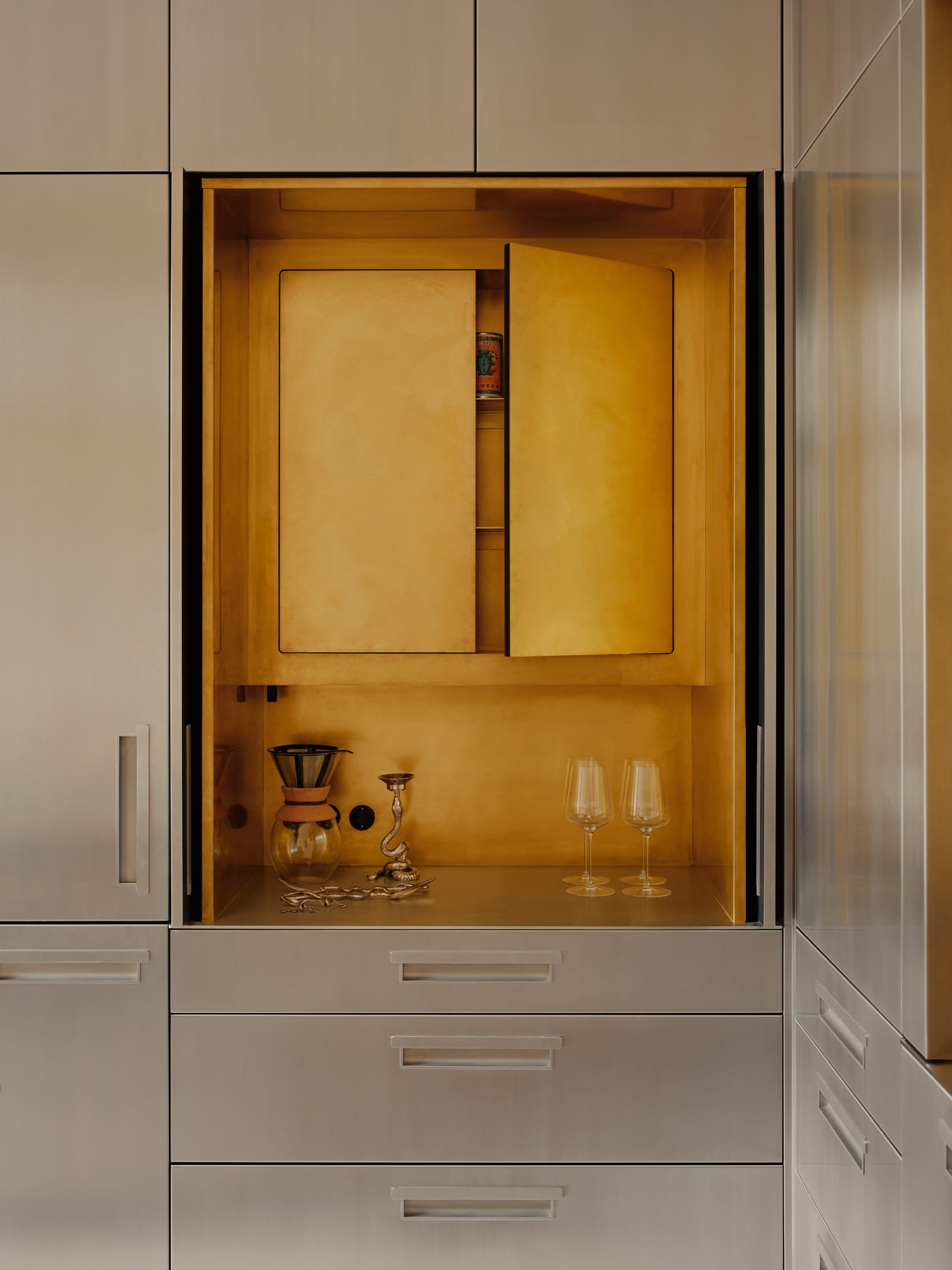 公寓设计,公寓设计案例,Studio Karhard,玻璃砖,极简主义,极简风格,柏林