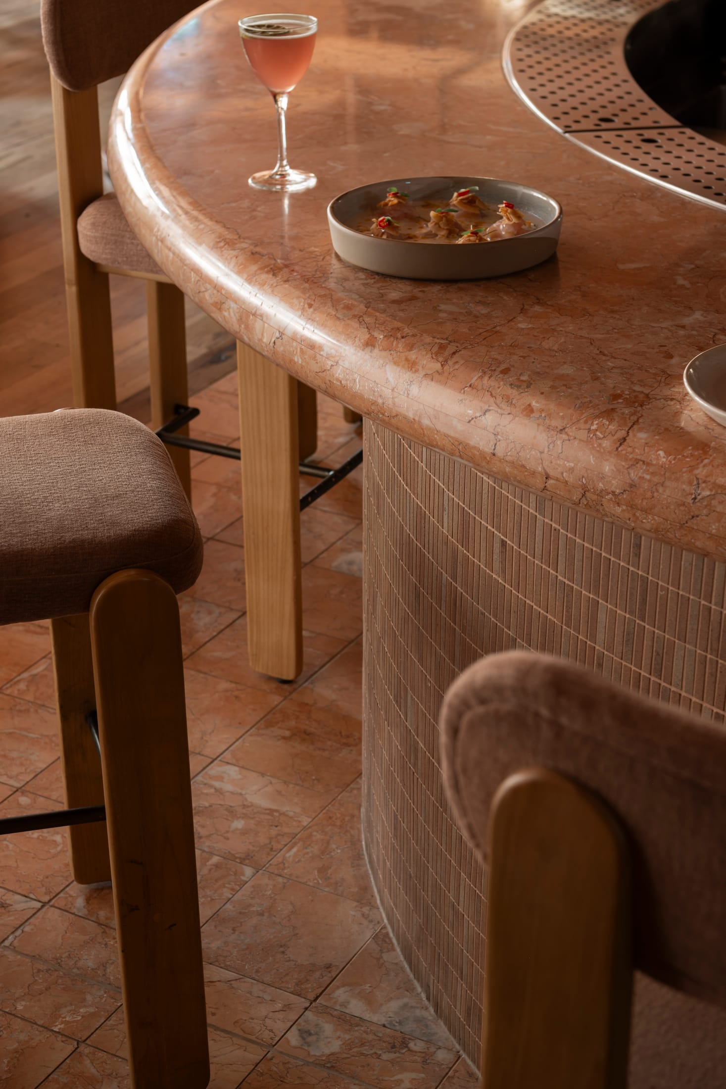 餐厅设计,餐酒吧设计,休闲餐厅设计,Studio Plenty,酒吧餐厅,餐厅设计案例,餐厅设计方案,澳大利亚,珀斯,Light Years Asian Diner