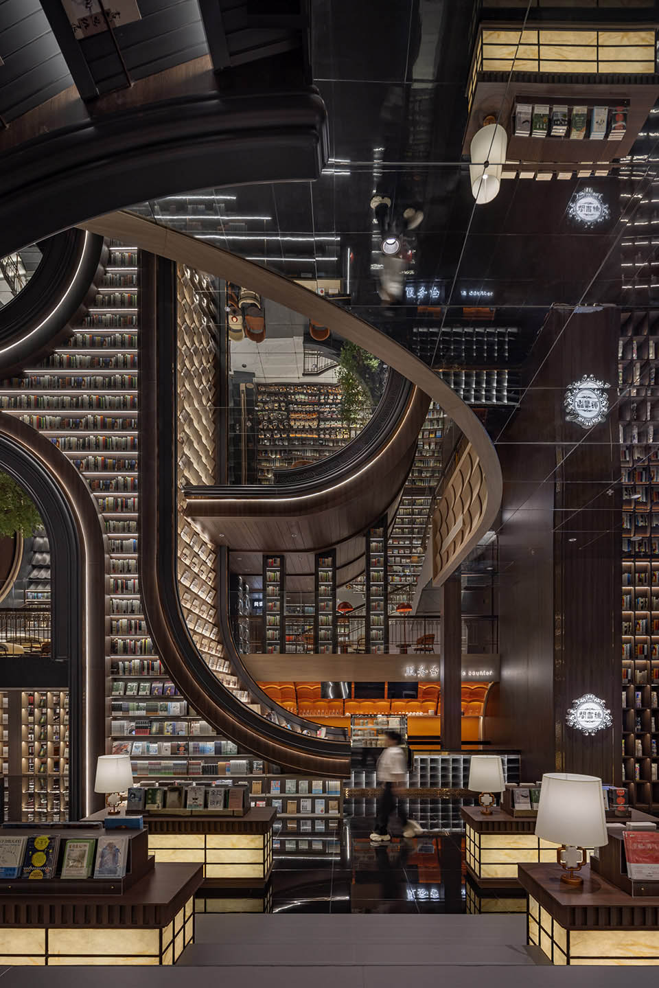 书店设计,零售店设计,书店设计案例,书店设计方案,网红书店,钟书阁,钟书阁书店,书店零售店,山西高平钟书阁书店,山西高平,伊塔诺建筑设计