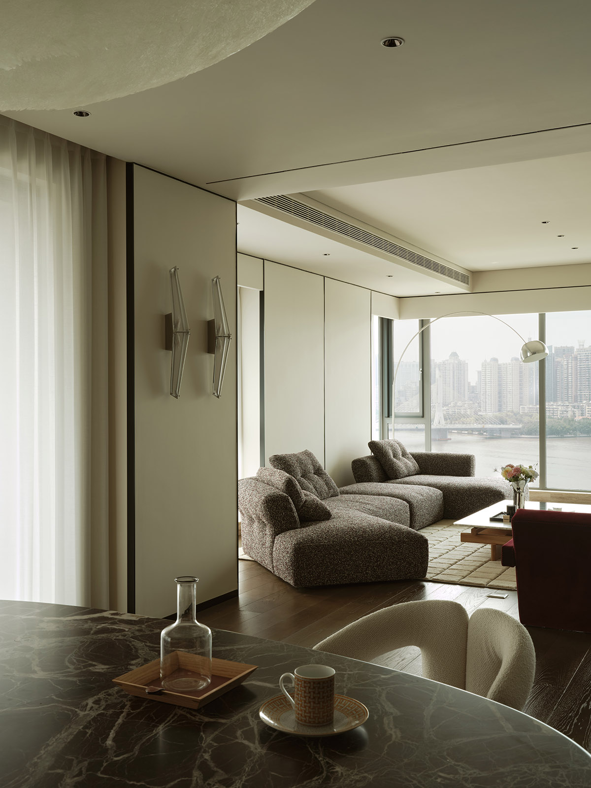 230㎡大平层设计,230㎡,住宅设计案例,住宅设计,现代风格家装设计,大平层设计,大平层设计案例,大平层设计方案,230㎡广州江景大平层-情绪与秩序的温柔栖居,广州,今朝风日好