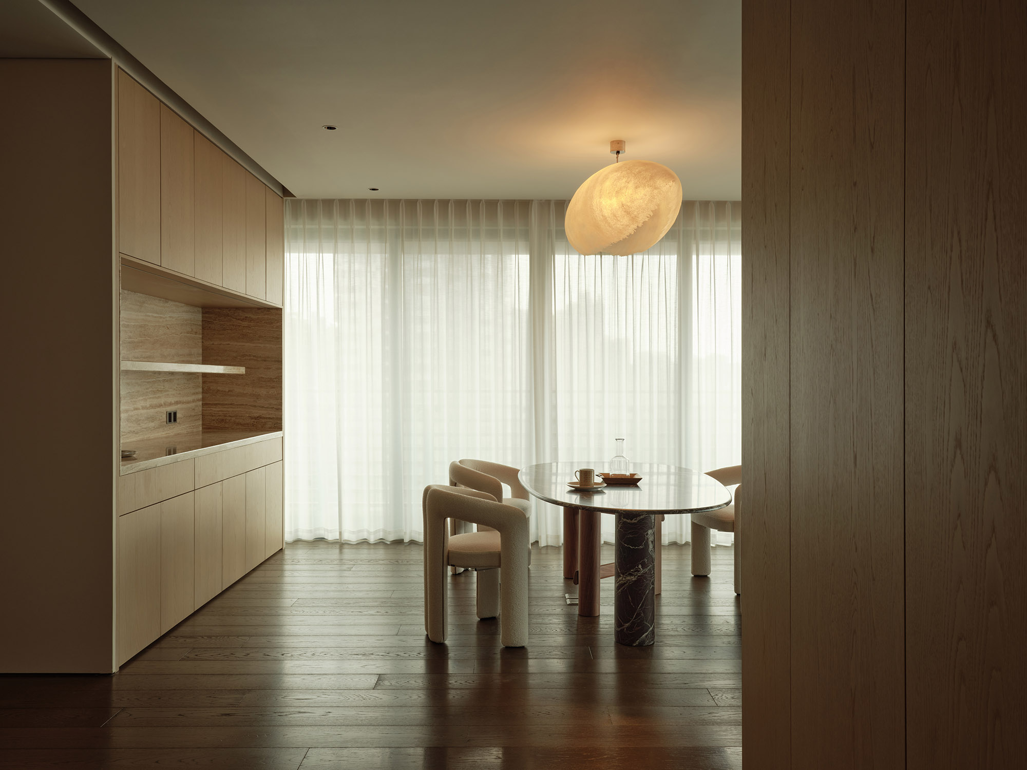 230㎡大平层设计,230㎡,住宅设计案例,住宅设计,现代风格家装设计,大平层设计,大平层设计案例,大平层设计方案,230㎡广州江景大平层-情绪与秩序的温柔栖居,广州,今朝风日好