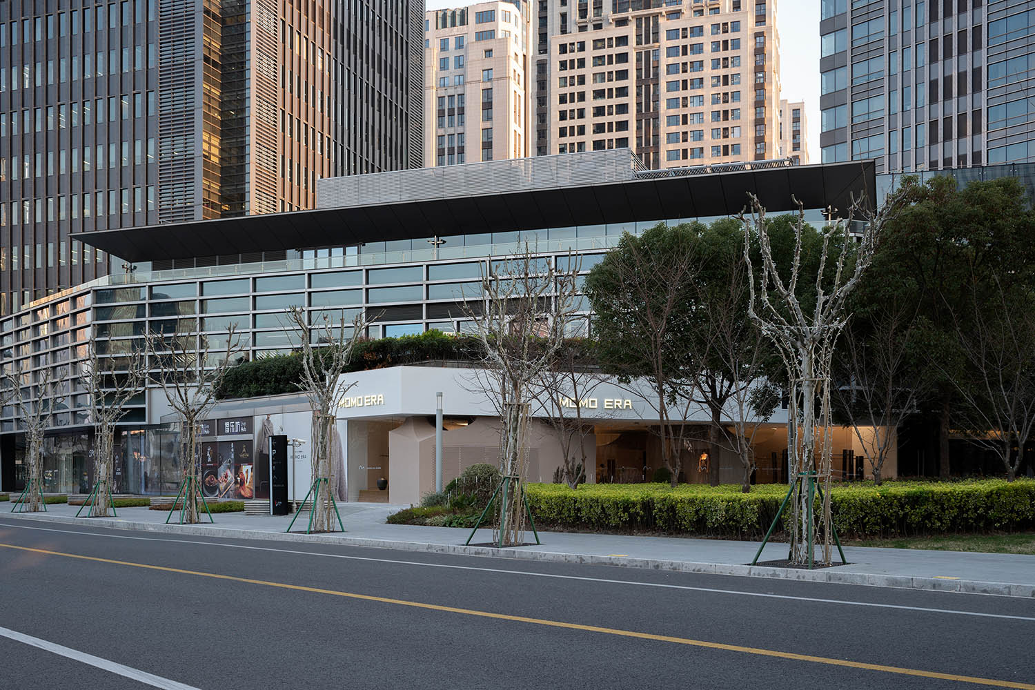 零售店设计,服装店设计,女装店设计,服装零售店,街边服装店设计,服装店设计案例,服装店设计方案,上海MOMO ERA STUDIO前滩店,上海,多么工作室Atelierd’More