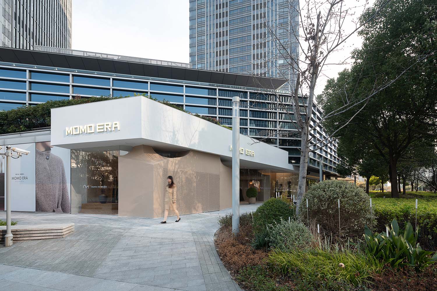 零售店设计,服装店设计,女装店设计,服装零售店,街边服装店设计,服装店设计案例,服装店设计方案,上海MOMO ERA STUDIO前滩店,上海,多么工作室Atelierd’More