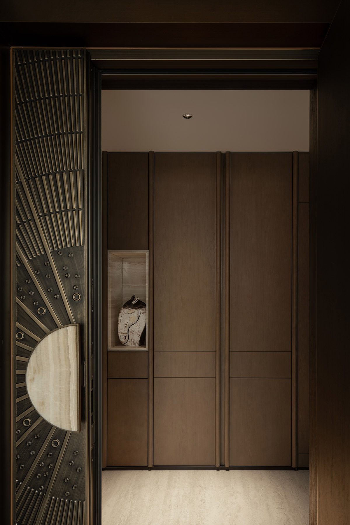 样板间设计,家装样板间,样板间设计案例,样板间设计方案,现代风格样板间设计,轻奢样板间,120㎡,143㎡,上海越秀和樾府：苏河之源的艺境栖居,上海,CCD郑中设计