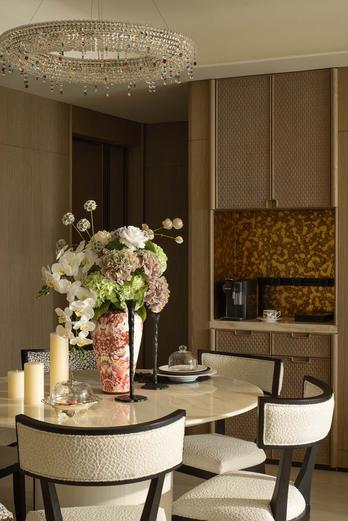 样板间设计,家装样板间,样板间设计案例,样板间设计方案,现代风格样板间设计,轻奢样板间,120㎡,143㎡,上海越秀和樾府：苏河之源的艺境栖居,上海,CCD郑中设计