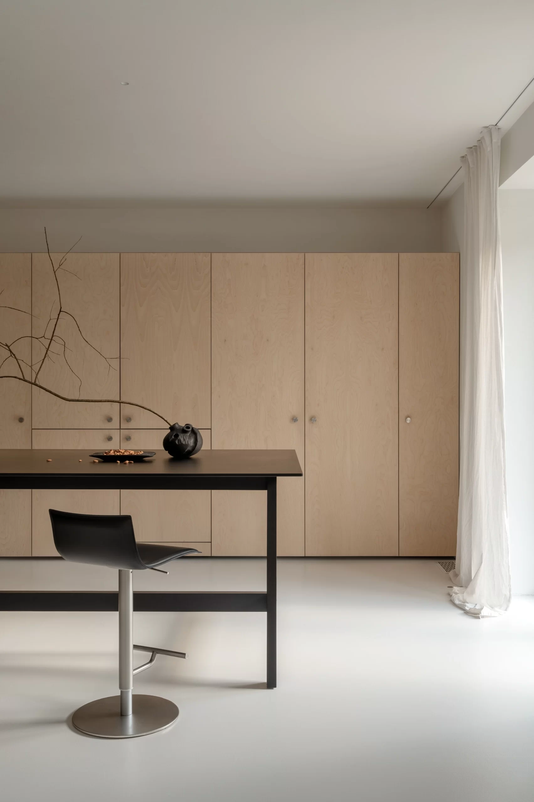 Yara Lysiuk,大平层设计案例,大平层设计方案,大平层软装,住宅设计,大平层装修,极简主义,设计师自宅,极简风格