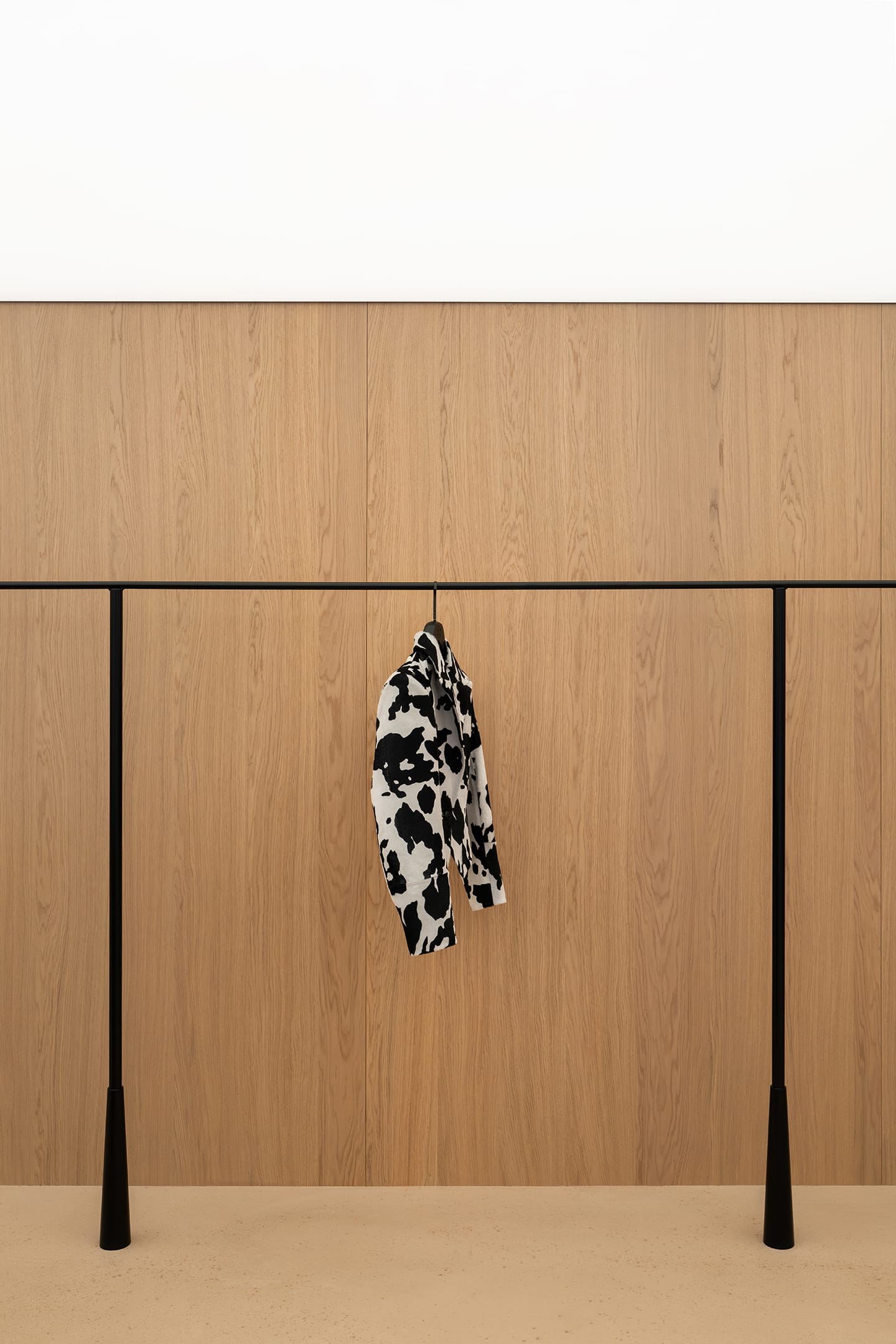 零售店设计,服装店设计,AKZ Architectura,服装零售店,乌克兰,服装店设计案例,服装店设计方案,基辅,极简主义,服装精品店,BAZHANE