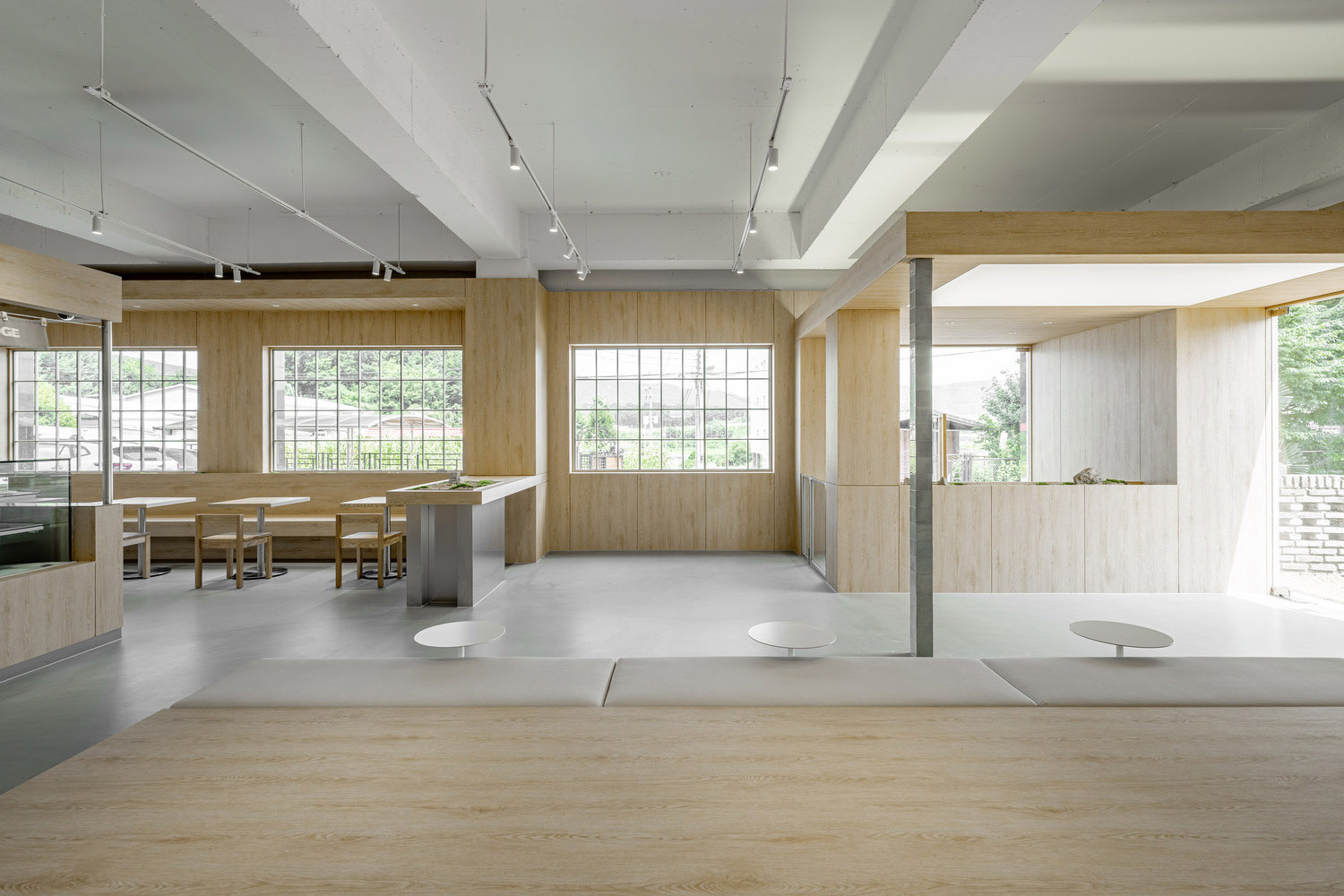 咖啡厅设计,咖啡厅设计案例,咖啡店设计,咖啡厅设计方案,Studio Cereal Number,韩国,Pawridge Pet Cafe,极简风格咖啡厅