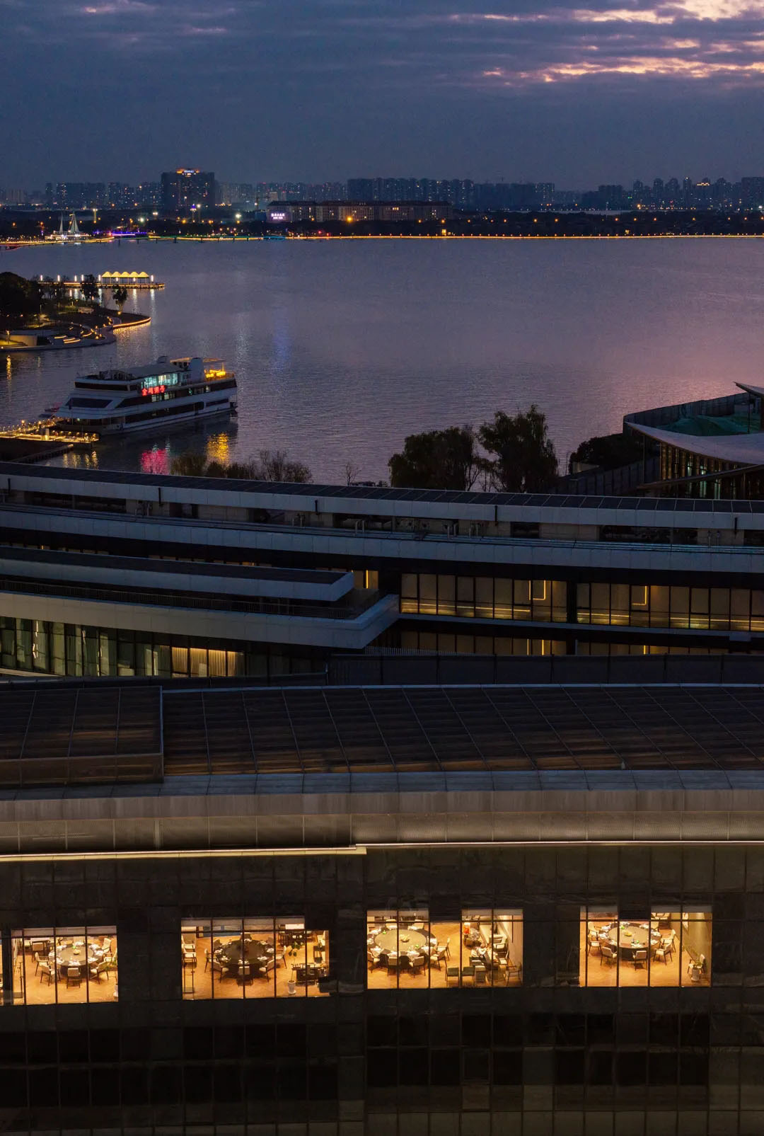 餐厅设计,餐厅设计案例,餐厅设计方案,高档餐厅设计,粤菜餐厅设计,主题餐厅设计,餐厅装修,苏州融荟餐厅,苏州,ALLONG DESIGN/王琛