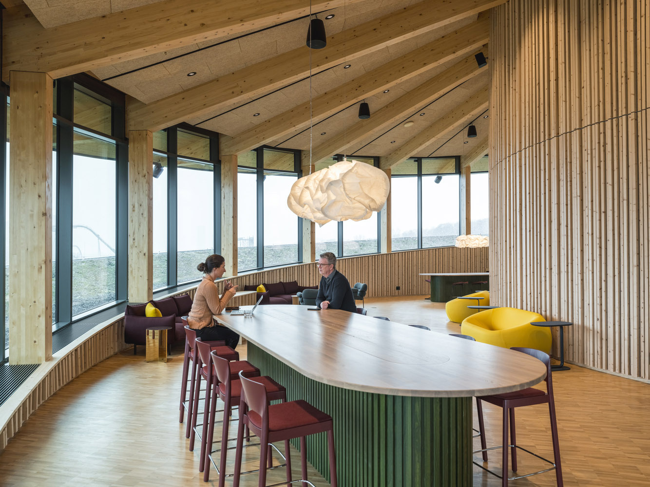 体验中心设计,体验中心设计案例,展厅设计方案,瑞典,汽车展厅,哥德堡,办公室设计,建筑设计