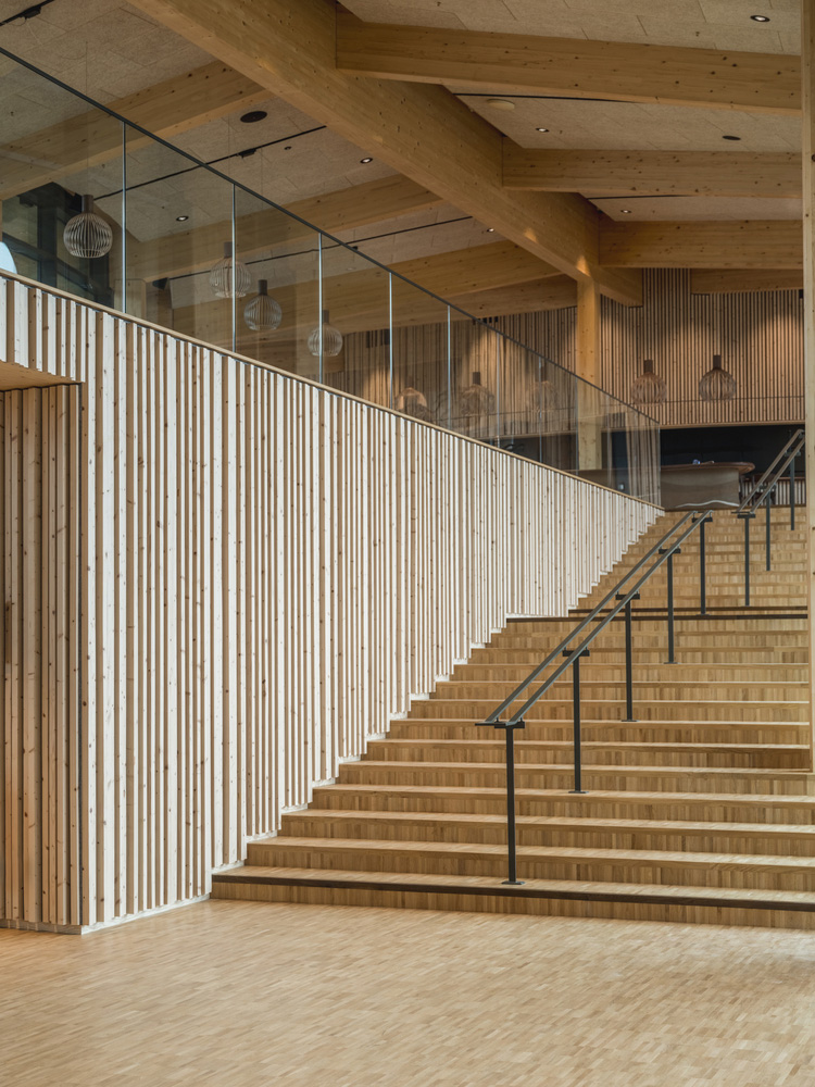 体验中心设计,体验中心设计案例,展厅设计方案,瑞典,汽车展厅,哥德堡,办公室设计,建筑设计