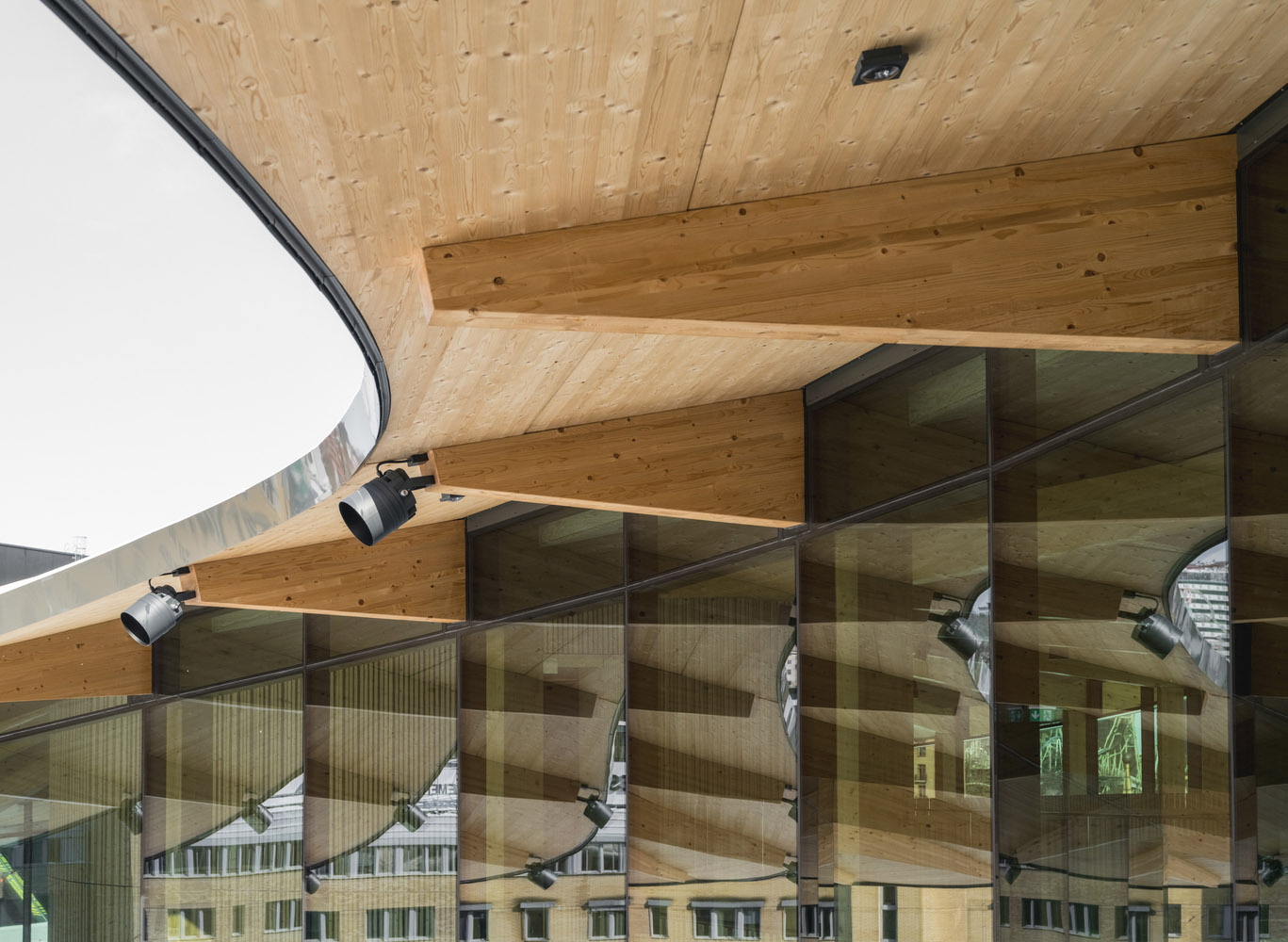 体验中心设计,体验中心设计案例,展厅设计方案,瑞典,汽车展厅,哥德堡,办公室设计,建筑设计