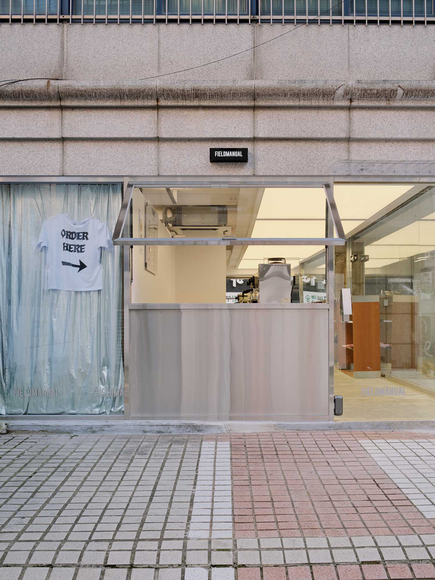 Atelier OA,咖啡店设计,咖啡厅设计,咖啡厅设计案例,咖啡厅设计方案,韩国,首尔,极简咖啡厅,cafe Fieldmanual,服装店设计,服装店设计方案