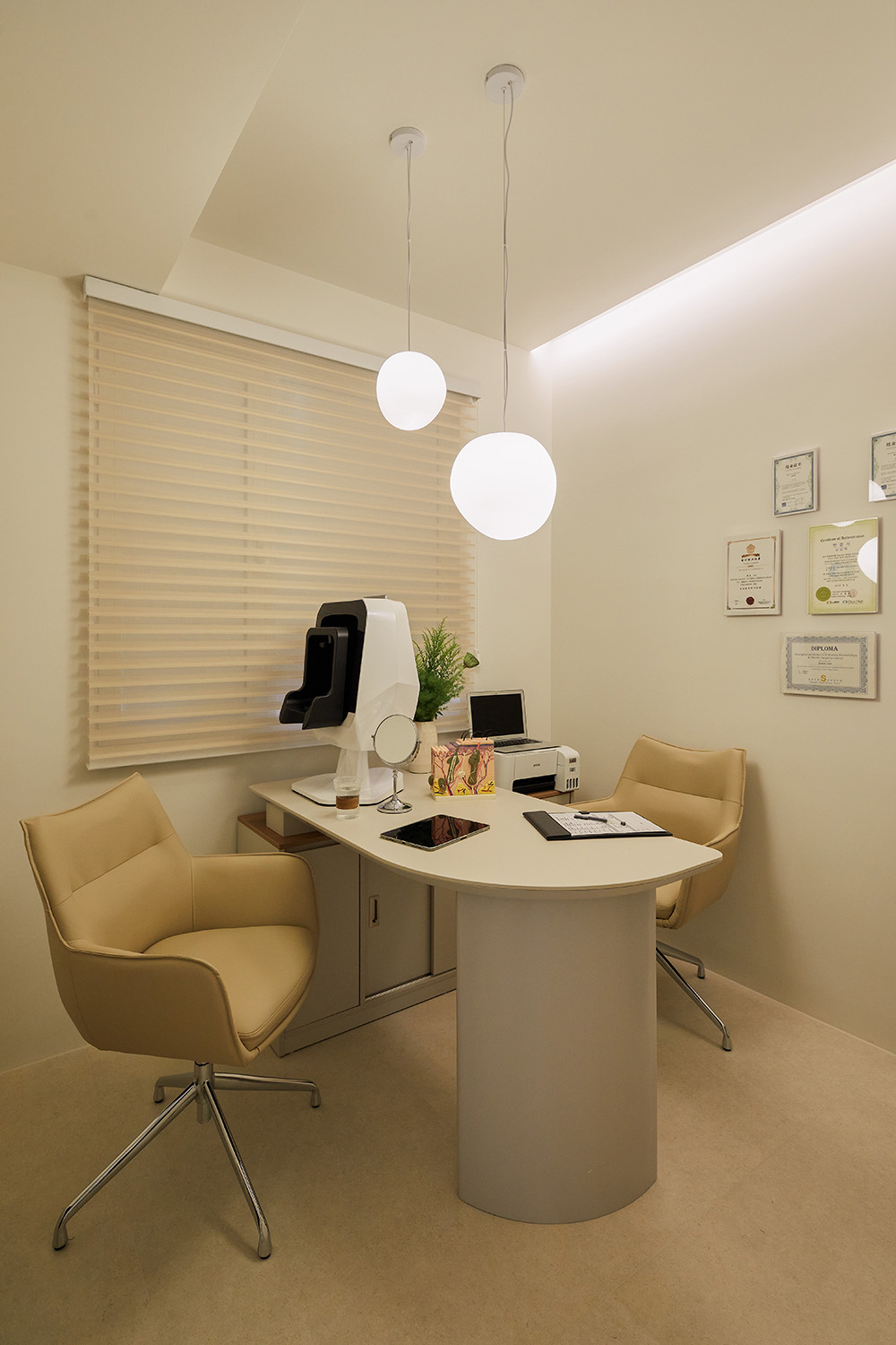 spa美容店设计,医美空间设计,专业美肌工作室,医美工作室设计,美容店设计案例,美容店设计方案,社区医美店,陕西安康光蕴肌实验室,陕西安康,提喻空间设计