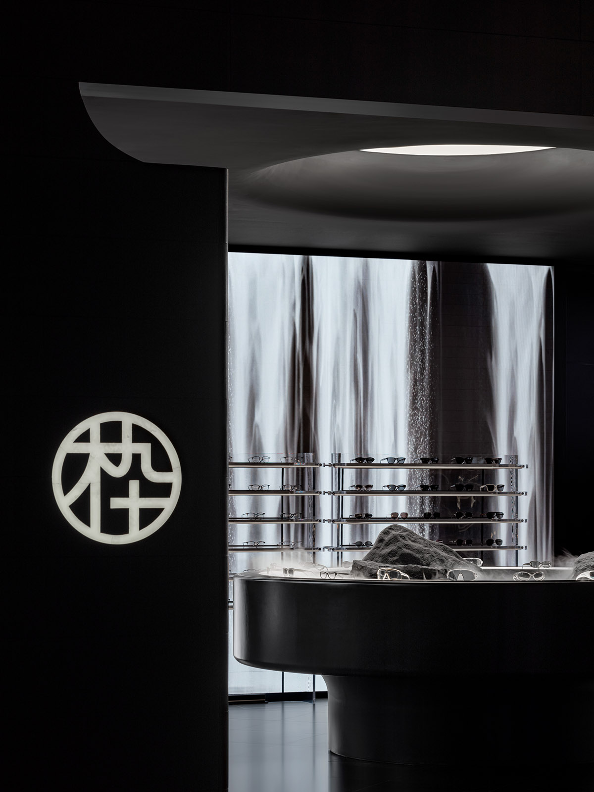 眼镜店设计,概念店设计,零售概念店,眼镜零售店,零售店设计,木九十,零售店设计案例,零售店设计方案,创意零售店,木九十水超级概念店,春山秋水