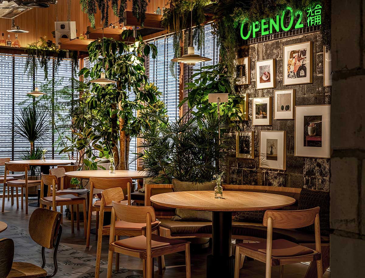 餐厅设计,森系自然风格餐厅,休闲餐厅设计,餐厅装修,餐厅设计案例,餐厅设计方案,沈阳OPEN O2光合作用餐厅,沈阳,甲板设计,霍二东