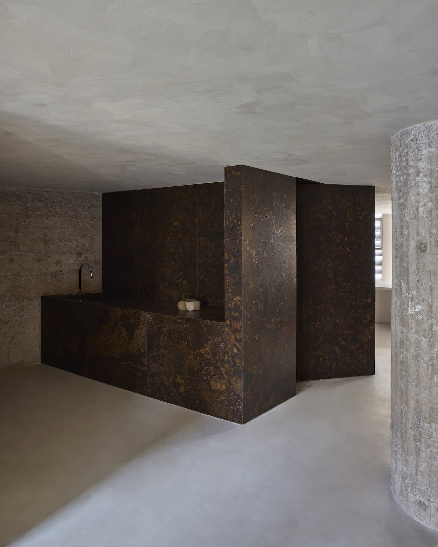 MNMA Studio,办公室设计案例,极简主义,巴西,圣保罗,Terraço Itália,展厅设计,建筑改造