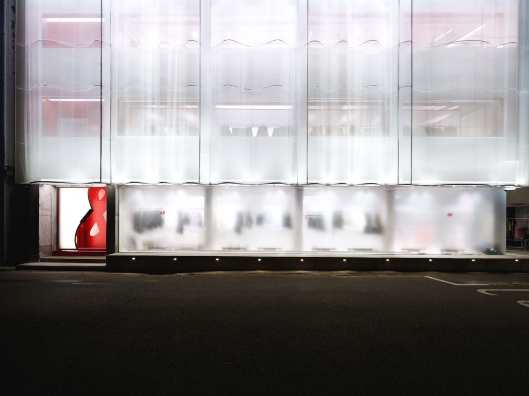 零售店设计,旗舰店设计,SKYnoa,韩国,首尔,H&M旗舰店,服装店设计方案,服装店