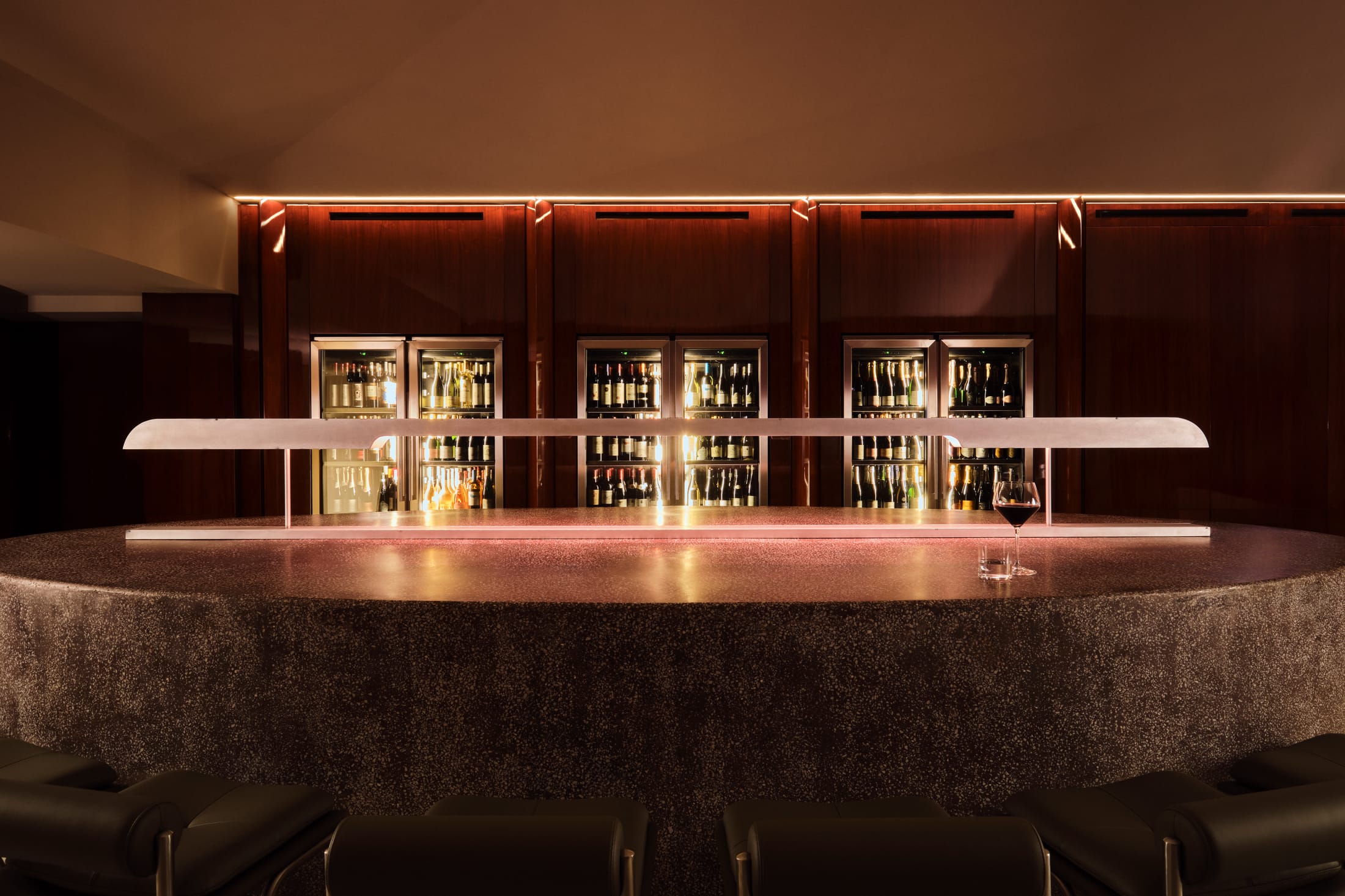 餐厅设计,餐酒吧设计,休闲餐厅设计,AÉ02,酒吧餐厅,餐厅设计案例,餐厅设计方案,罗马尼亚,布加勒斯特,休闲酒吧餐厅