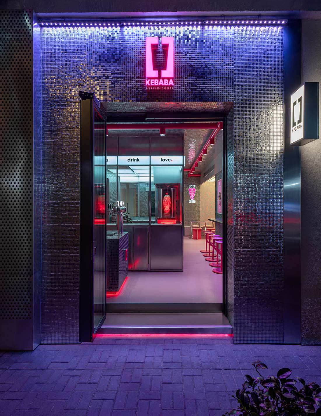 餐厅设计,街边餐厅设计,小餐厅设计,快餐店设计,街边快餐店,创意小餐厅,餐厅设计案例,餐厅设计方案,餐厅装修,上海KEBABA餐厅,上海,问和答建筑设计