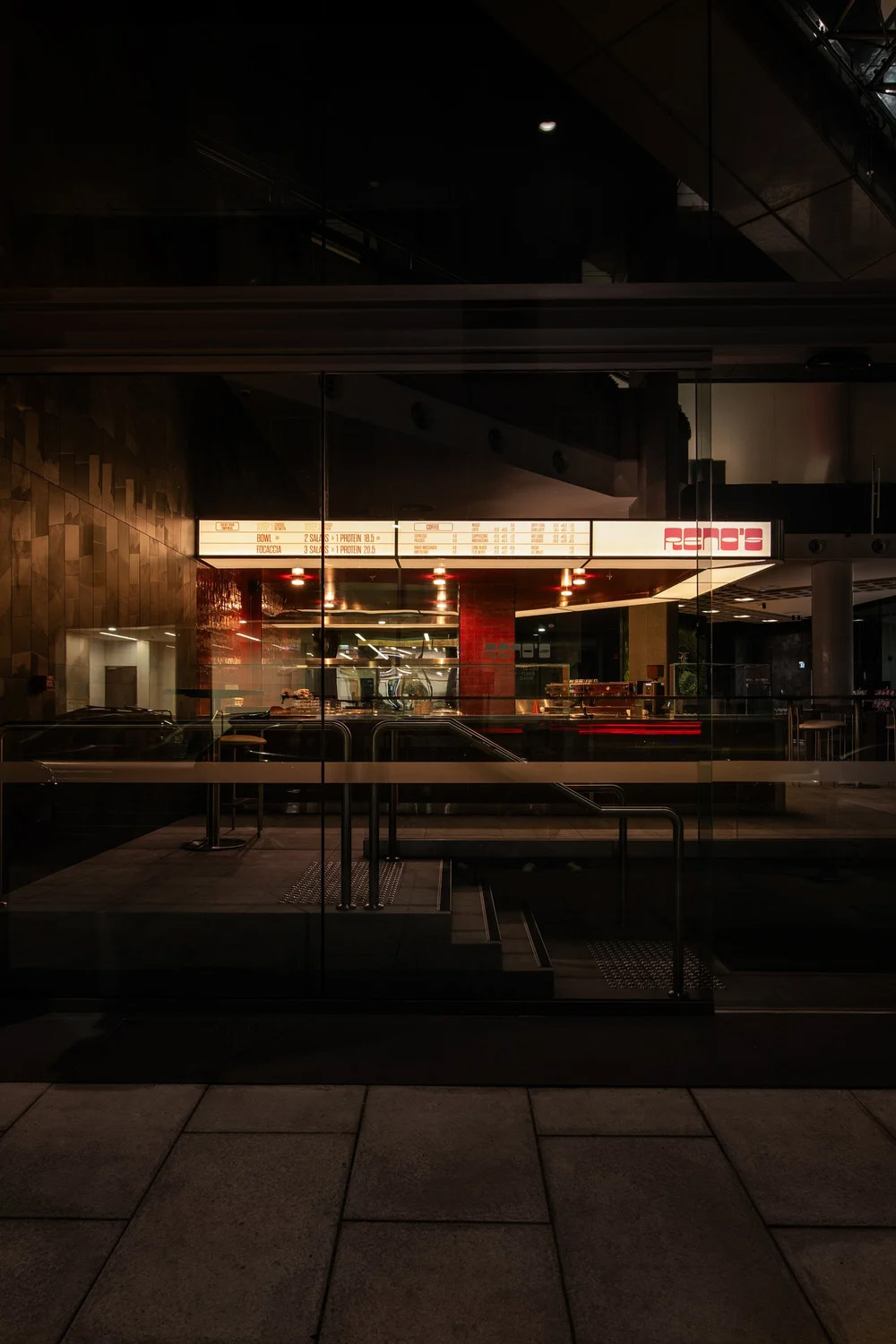 餐厅设计,餐酒吧设计,休闲餐厅设计,Rads,酒吧餐厅,餐厅设计案例,餐厅设计方案,意大利,休闲酒吧餐厅,Reno’s Bistro