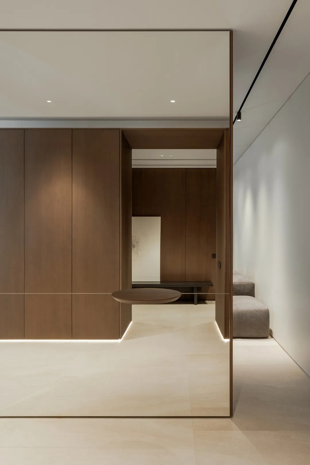 Bezmirno,公寓设计,公寓设计案例,乌克兰,基辅,极简风格公寓设计,极简主义