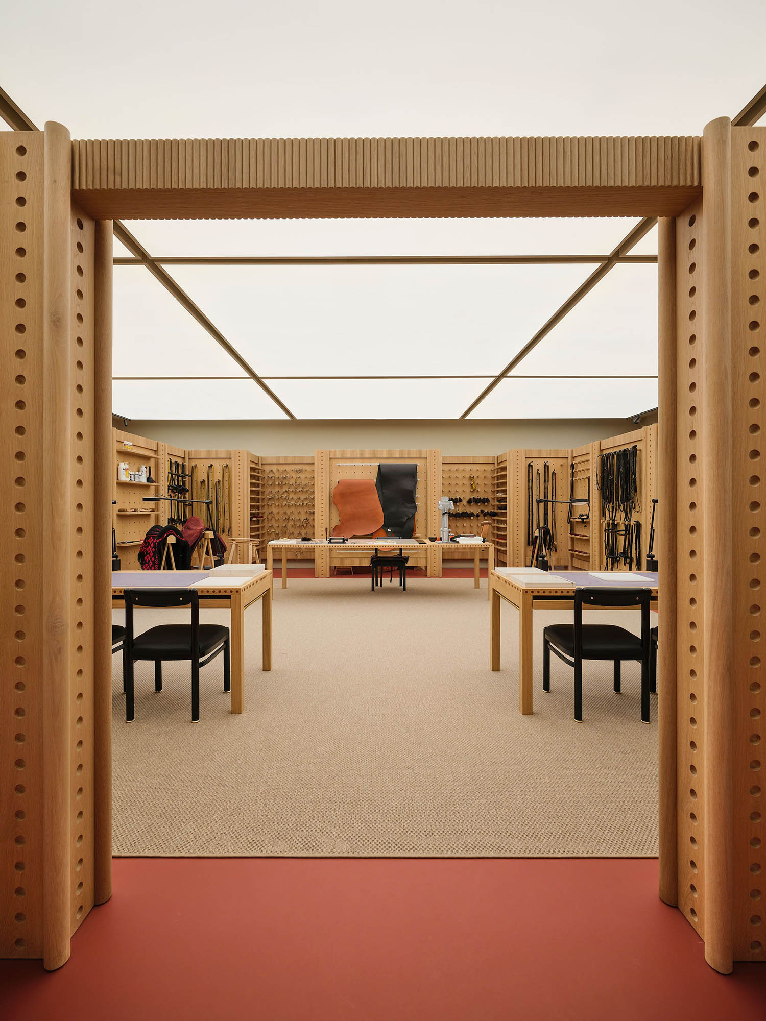 David/Nicolas,图书馆设计,马术图书馆,阿布扎比皇家马术艺术学院,马鞍工坊,阿布扎比,图书馆书店设计案例,图书馆设计方案