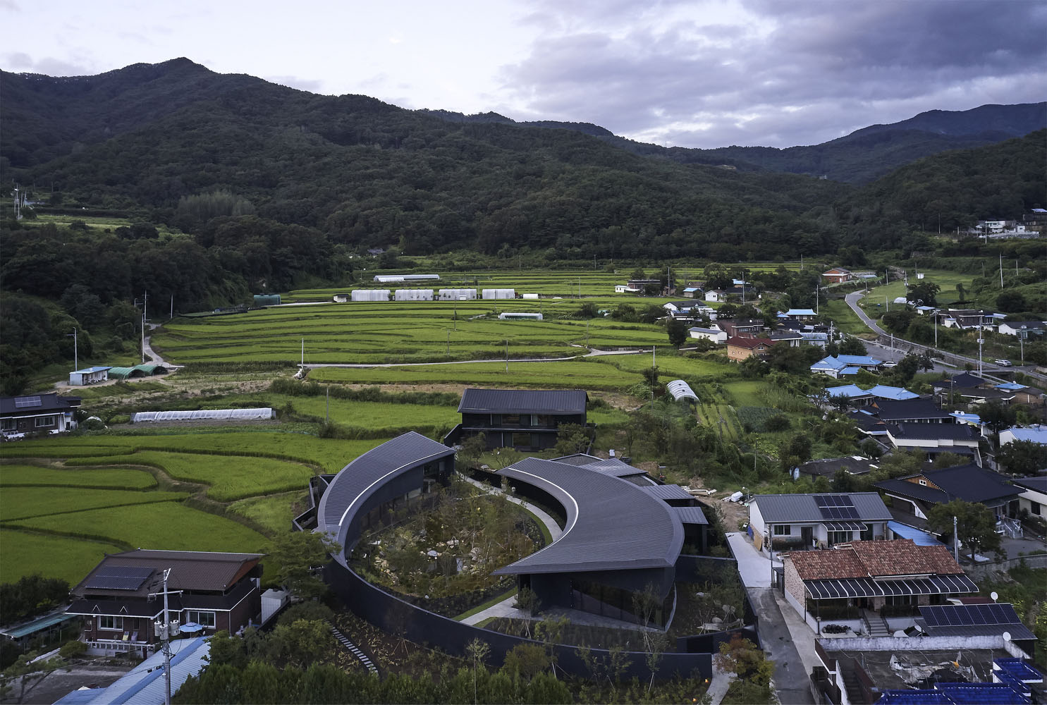 Itm Yooehwa Architects,酒店设计,韩国,民宿设计案例,民宿设计方案,度假酒店,画廊设计,咖啡厅设计