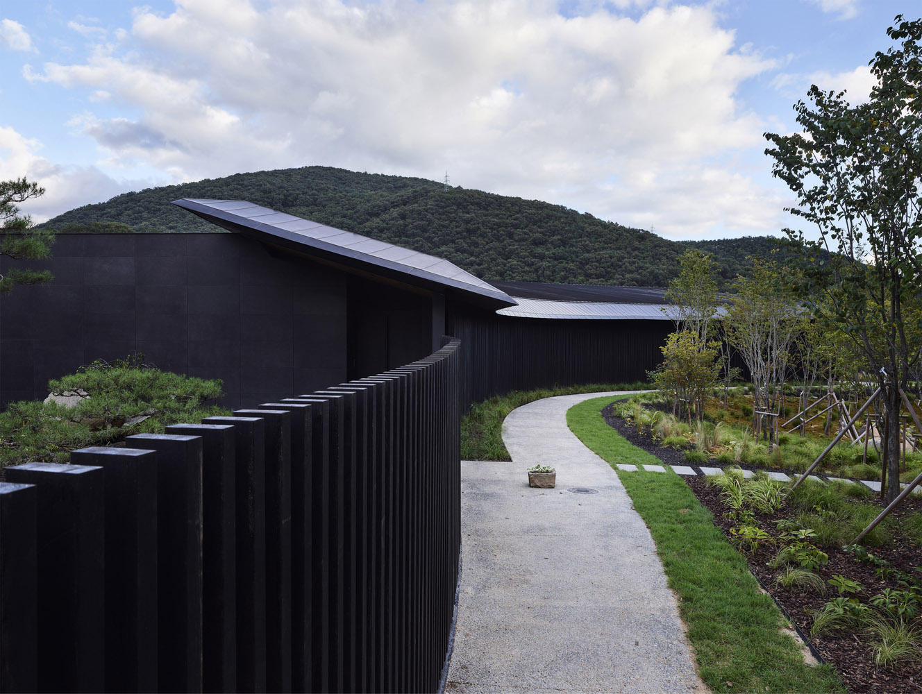 Itm Yooehwa Architects,酒店设计,韩国,民宿设计案例,民宿设计方案,度假酒店,画廊设计,咖啡厅设计