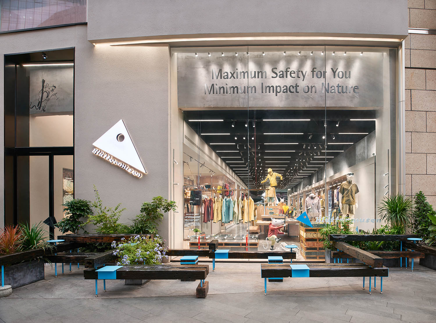 服装店设计,零售店设计,户外服装零售店,服装店设计案例,服装店设计方案,创意零售店设计,商店设计,Klättermusen攀山鼠深圳旗舰店,深圳,odd设计事务所