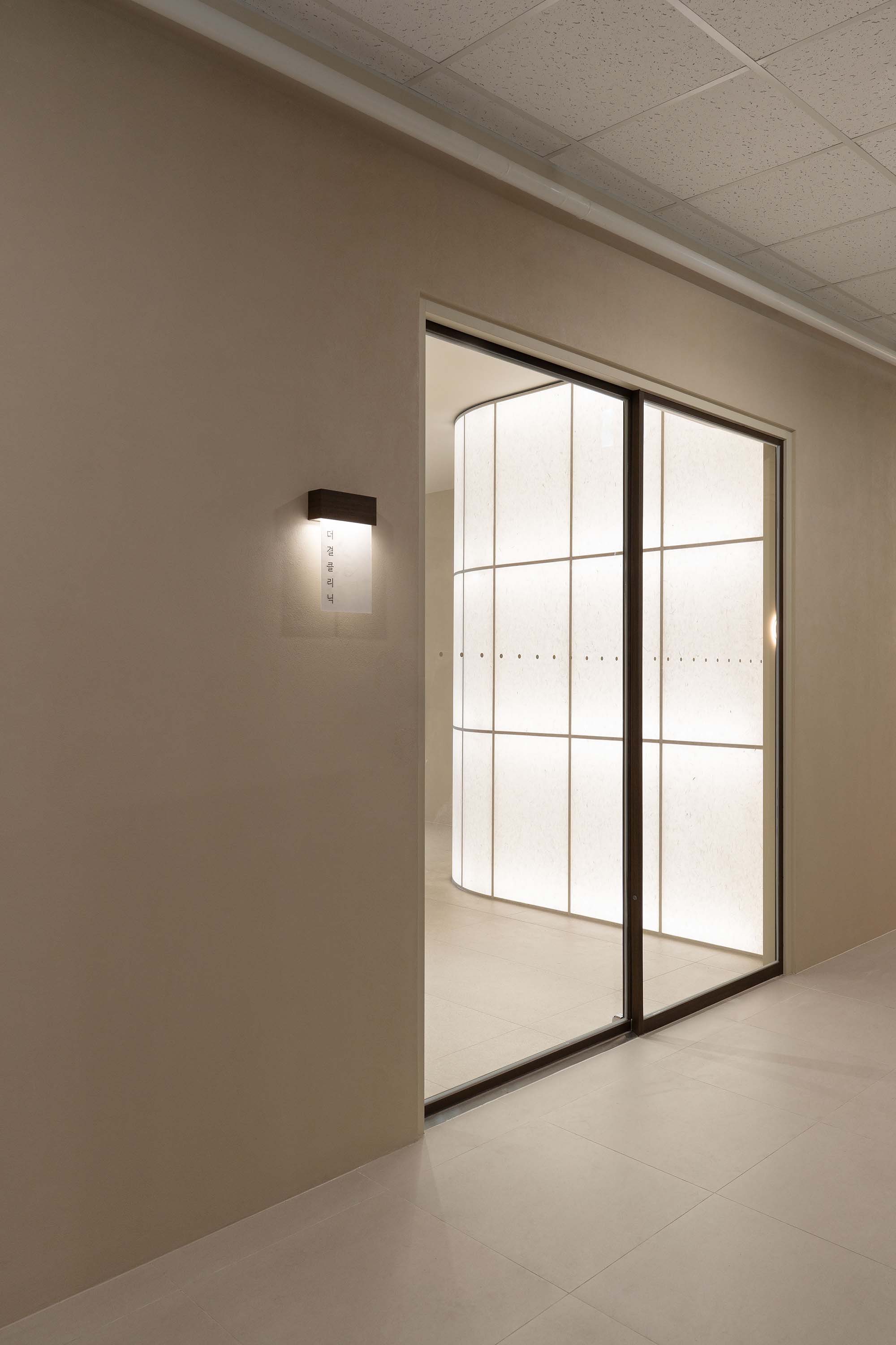 Design Studio Mono,诊所设计,韩国,首尔,诊所设计案例,诊所设计方案,极简主义诊所,Kyeol Clinic