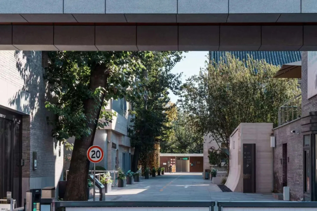 建筑改造,建筑立面改造,外立面改造,外立面设计,园区外立面改造,北京沙滩后街22号院建筑立面改造,北京沙滩总部商业:传统如何穿越现代,北京,WHY Atelier