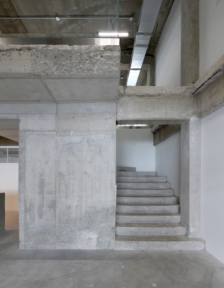 ATELIER KHJ,旗舰店设计,韩国,首尔,库尔圣水旗舰店,极简风格服装店设计,极简主义,旗舰店设计