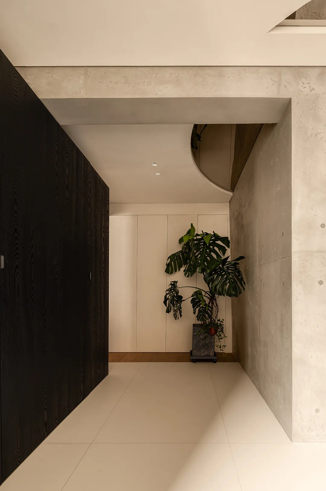 170㎡大平层,170㎡,大平层设计,微水泥,现代风格大平层设计,大平层设计案例,大平层设计方案,住宅设计,大平层装修,广州大平层-秩序与感性,广州,共构空间设计