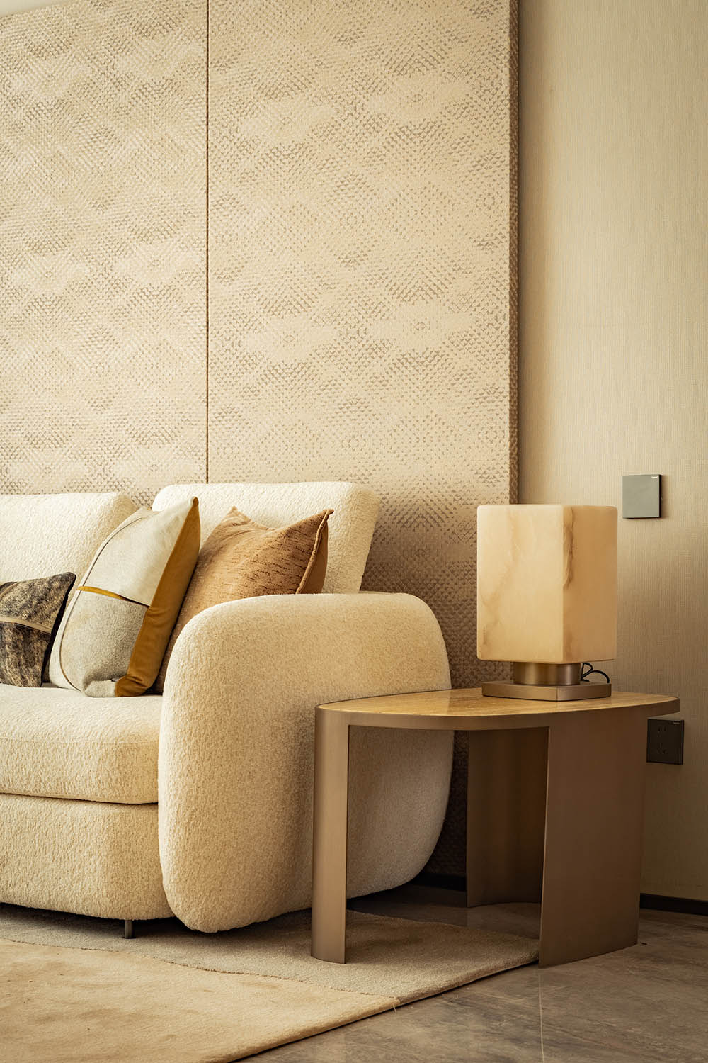 128㎡,公寓样板间,样板间设计,轻奢样板间,样板间设计案例,样板间设计方案,样板间软装设计,样板间美学空间,现代风格样板间设计,济南金海瑞園：用设计为岁月筑栖居,济南,艾迪尔设计