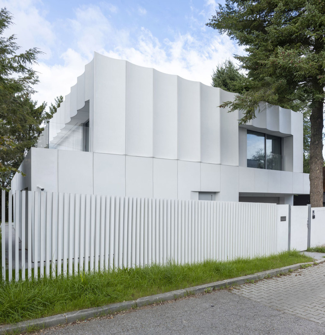 UCEES,波兰,别墅设计,别墅设计案例,极简风格别墅,极简主义别墅